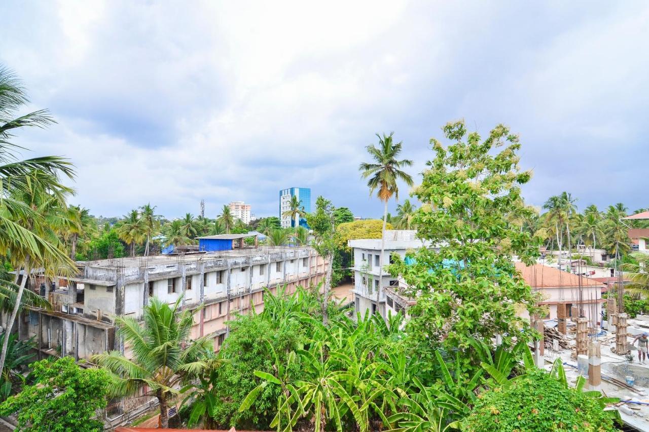 Oyo Home 81801 Akash Villa Trippapur Экстерьер фото
