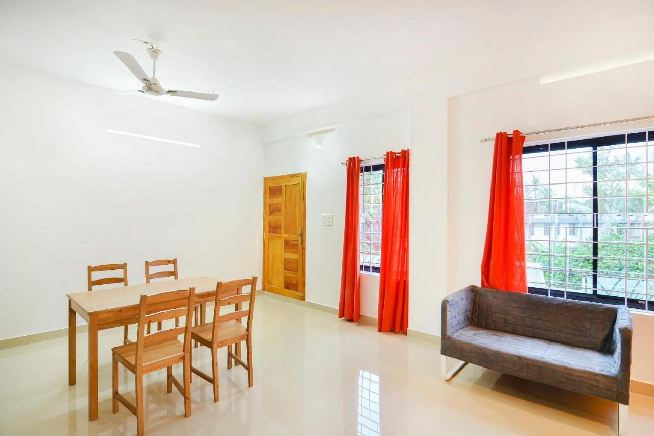 Oyo Home 81801 Akash Villa Trippapur Экстерьер фото