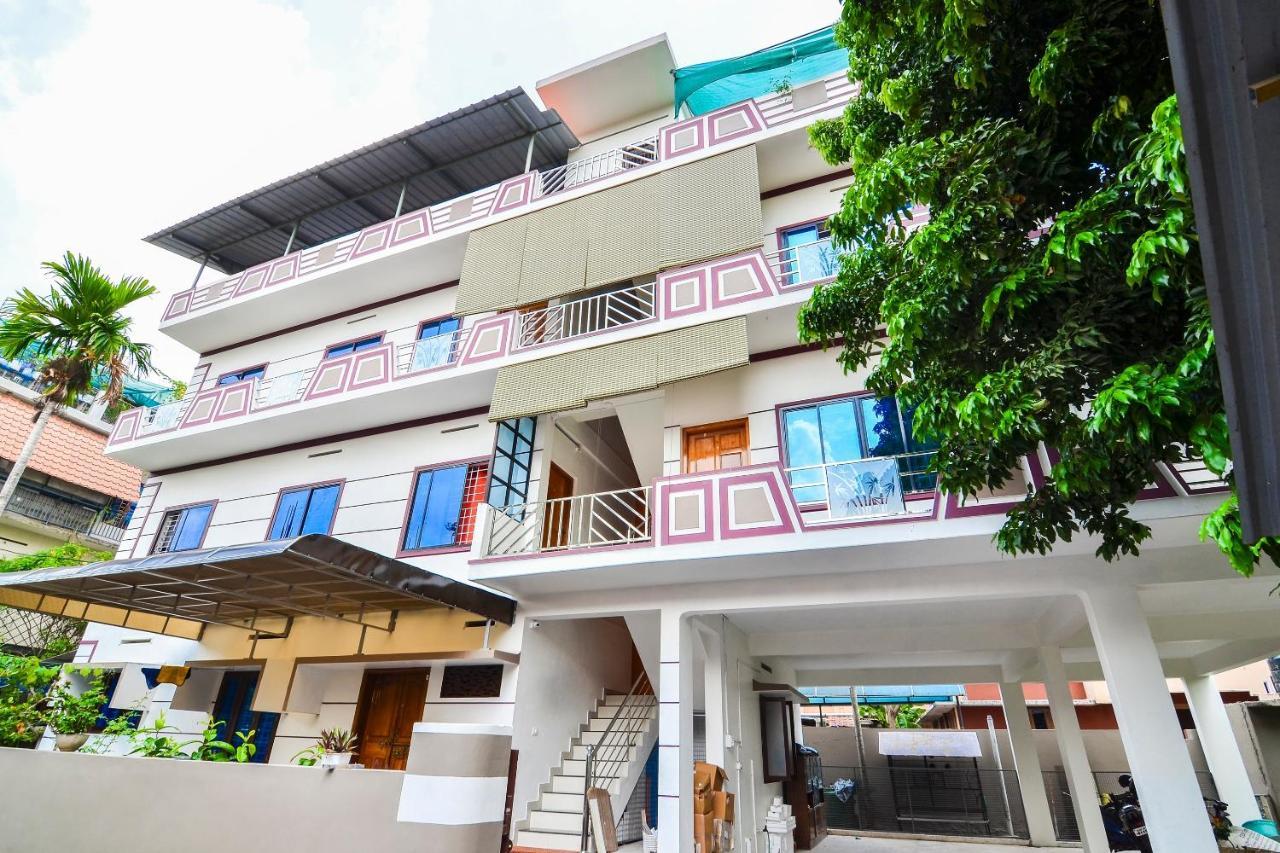 Oyo Home 81801 Akash Villa Trippapur Экстерьер фото