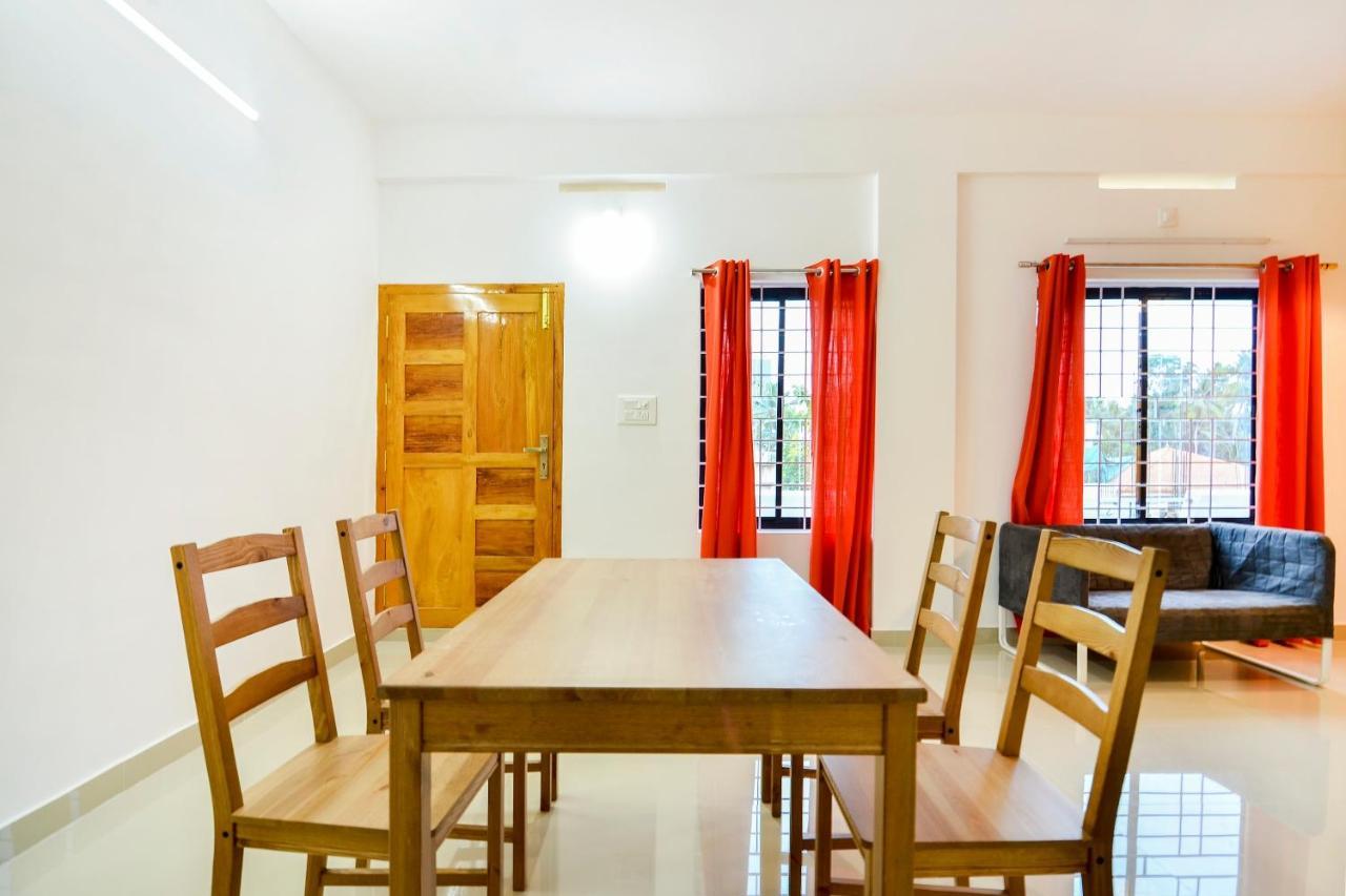 Oyo Home 81801 Akash Villa Trippapur Экстерьер фото